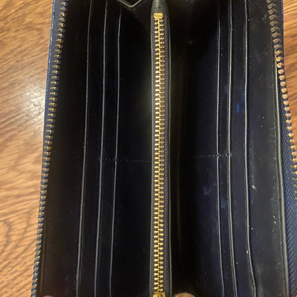 Tory Burch Wallet - Picture 2 of 3